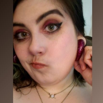 They/she, 29. Thursday editor for the Sunnydale Herald, West of the Storm admin and Seasonal Spuffy mod. 日本語を勉強します! 👾🌌🔮🎶🤷♀️ DM for Commissions.