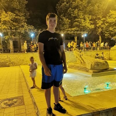 flr1996's profile picture. ...