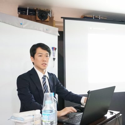 鍼灸・気功・養生で体を整える専門家。10年の中国修行を経て2011年帰国。横浜で鍼灸院を開業。鍼灸学士・医学博士・東邦大講師・世界医学気功学会常務理事。5児の父。