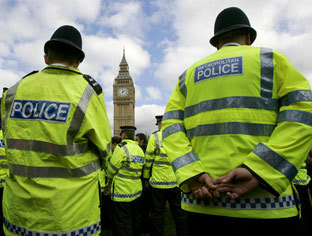 Giving you the lowdown on all the criminal shit that's going down in London town.