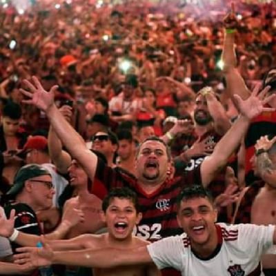 Casado com a melhor esposa😘Pai da♥️Isabella/Giovanna 👶Cristão,Deus é meu refúgio🙌🙏Flamengo ⚫🔴 Criciuma🟡⚫