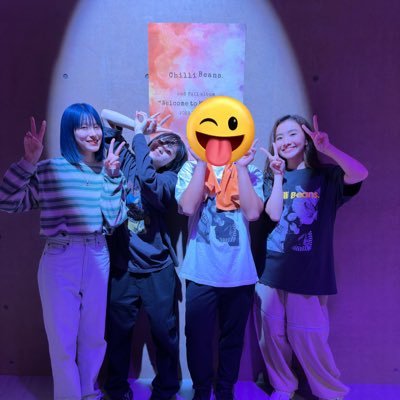 幅広くいろんな音楽を聴いてます主にバンドサウンドが好きで気になればライブ行ってる社会人です 優しくしてください