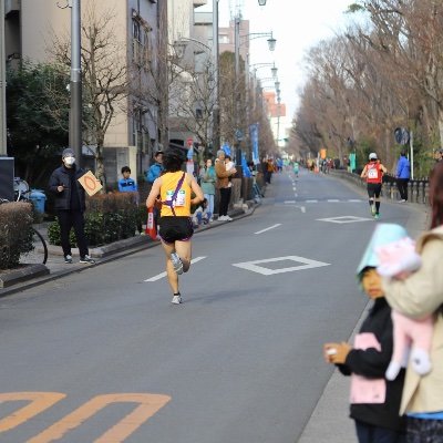 卓球と陸上両方やってます。三鷹市陸協所属。長距離から転向したスプリンター(もどき)です。PB 100:12”91(+0.0)12“83w(+3.0)、200:26