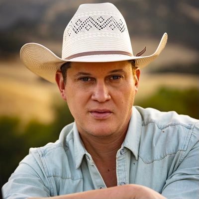 Official Twitter page of Jon Pardi. Cowboys and Plowboys out now.