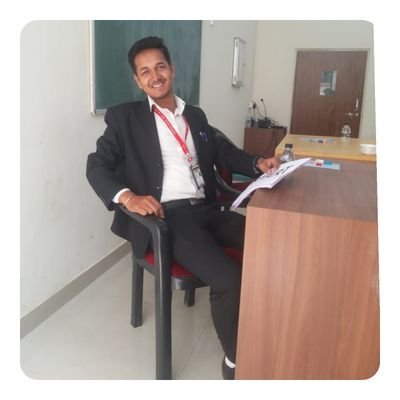|| Advocate || Social Worker || Reader ||
Motihari❤️Mumbai