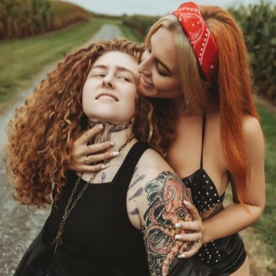 The OFFICIAL Couples Page for @karrottopxx & @nattyb223 💍🔥
The Strapmoms™️ now have one place to see everything with BOTH your Lesbian Ma n' Pa! 💋