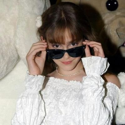 starkaniston's profile picture. ͏ ͏ ͏ ͏ ͏ ͏ ͏ ͏ ͏ ͏ ͏ ͏ ͏ ͏ ͏books, sitcoms & music