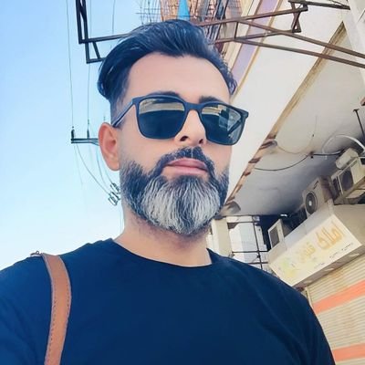 Re2906's profile picture. @lingo