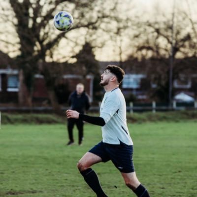 #grassrootsfootball enthusiast, coach at Moss bank football club 💚💙 proud husband and father to two brilliant kids looking to raise money for #MND 💙☘️🇮🇪