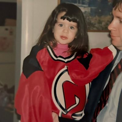 nice gal, tries hard, loves the game. hockey, punk, dogs, @greenday • #njdevils only • western new york forever