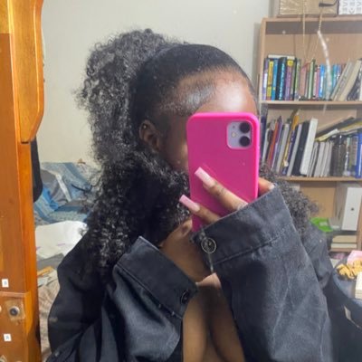 vanillasveryown's profile picture. sweetest girl with a bleeding heart