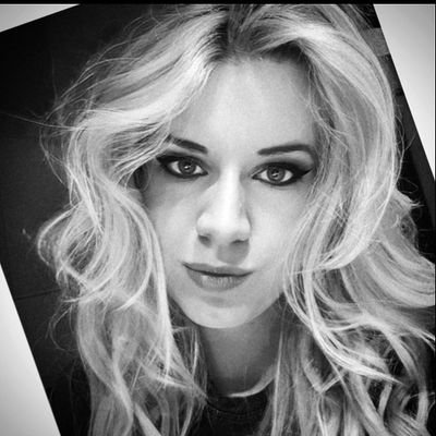 🇭🇺 Hungarian |
👩🏼🎓 Communication & Media studies expert | 💻 Social Media Manager |🌙 LUNA SEA |
✏ writing |
🇯🇵 learning 日本語