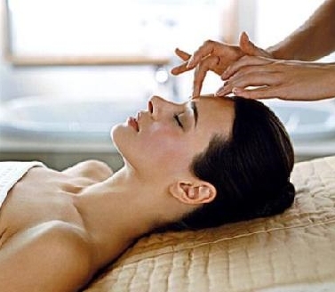 A veritable oasis for all skin needs, Facial Boutique is a one-stop-shop for maintaining beautiful skin, right in the middle of the city.