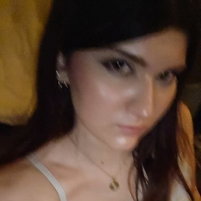 lilyaalt's profile picture. annoying and right