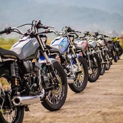 A77652Ade's profile picture. 