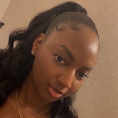 _lmeldaMarcos's profile picture. 🇻🇮 Snapchat/IG • imeldamarcosss