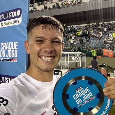 uma louca no meio do bando de loucos. sport club Corinthians paulista!! 
eu te amo, Hariel. 🤍