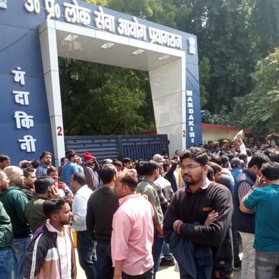 35Singh53397's profile picture. 