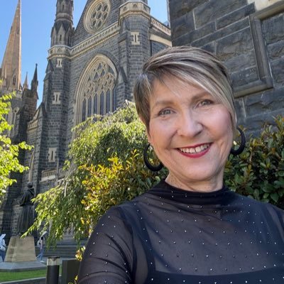 KC30917170's profile picture. Auslan Interpreter