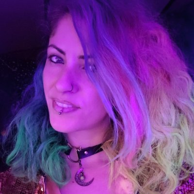 Variety Twitch Streamer from 🇨🇦 || Co-Founder of GoldSquad 
☆Gamer Content | Art | Vocalist | DJing | Dancing☆
🟣⇢ https://t.co/ehcYLOCZeu
🟢⇢ https://t.co/QS0AjZne82