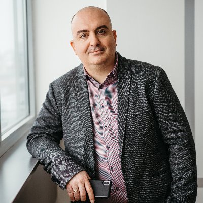 Managing Director - DXP BL | CTO | Navigating the digital cosmos with PHP/Drupal/React/NextJS | Cloud & AI | Crafting scalable, performant web solutions.