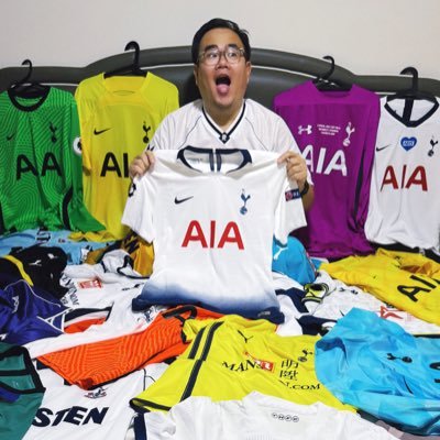 Dedicated supporter of Spurs! I've a deep love for collecting match-worn shirts. Like to get in touch with fellow enthusiasts of Match Worn shirts :)