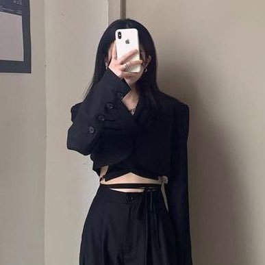 Gabutnya bikin AU. Coba mampir di tiktok misal pengen baca 😉