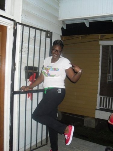 I G0 BY THE NAME BIGGREEN & I HAVE A HANDS0ME ASS YOUNGIN BY THE NAME 0F DEM0ND B0BBY GREEN! HE IS MI LIFE N0THING 0R N0 0NE C0MES BEF0E HIM...