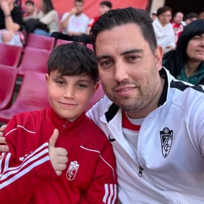 Minikiki y yo formamos FamilyFUT, Creador de Contenido de FIFA Granaíno de Graná, Sponsor by MMOexp Contacto: kikifutfifa21@gmail.com ➜ https://t.co/M3yCHu5Uhm