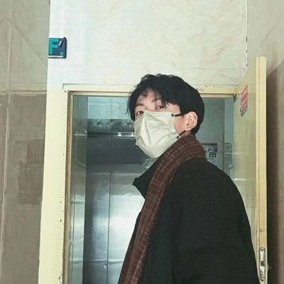 RoJbjixZFUoMECM's profile picture. 