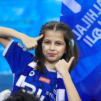 دموع الحياه قاسيه جدا. لو كانت الحياه رائعة لما ولدنا ونحن نبكي        (عاشقه الهلال 💙💙)