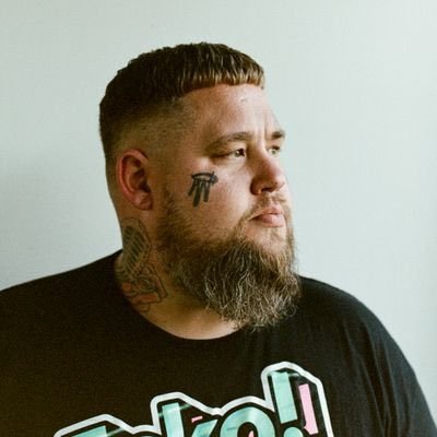 Official Personal Twitter Account of United Kingdom Ragnboneman official. Love all my fans till death