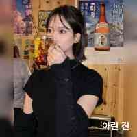 jjniarrni's profile picture. Director of yunaj.official 
⠀
⇩shop online