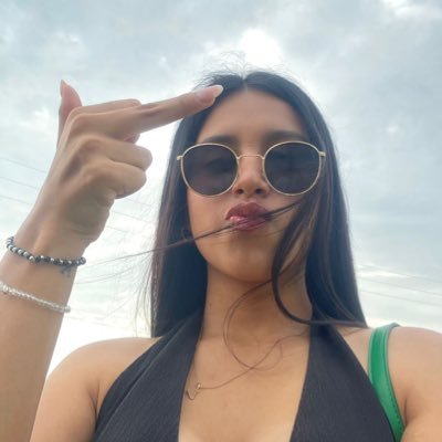 🏹🫰🏽💕🧘🏽‍♀️🌷
