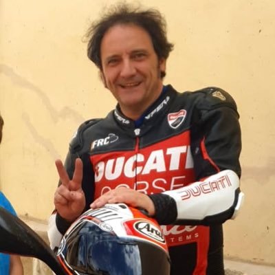 @OndaVascaKirol Periodista. DucatistaFOREVER. ATHLETIC. De DANI PEDROSA. Heavy / Rock / Blues