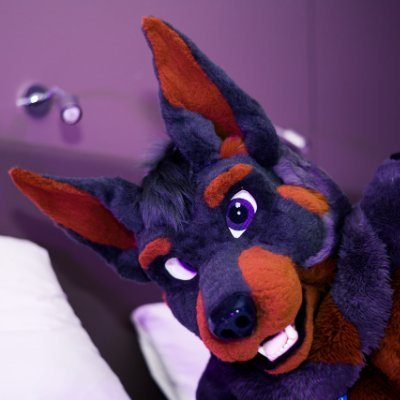 -- https://t.co/yx2bMXGuci --
Hey! My eyes are up here! 
Gay Dobie witha Big Butt! 
Furry- Artist and Suiter, 18+ only