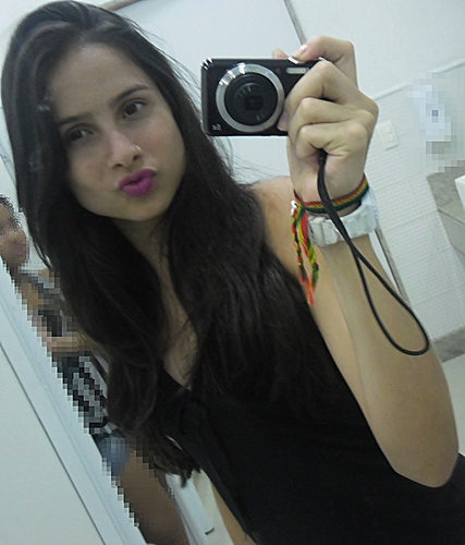 Tenho 14 anos. sou leonina! Há tantas pessoas lá fora que irão te dizer que você não consegue. 
O que você deve fazer é virar para elas e dizer: Me observe!