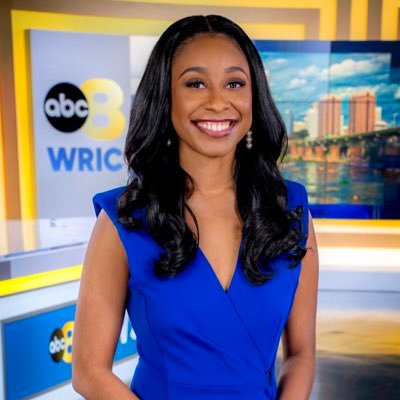 Weekend Anchor for ABC @8news in #RVA, former @WHSVnews 📺 | ΔΣΘ❤️| @longwoodWBB Alum🏀| Story ideas? Email me! achildress@wric.com