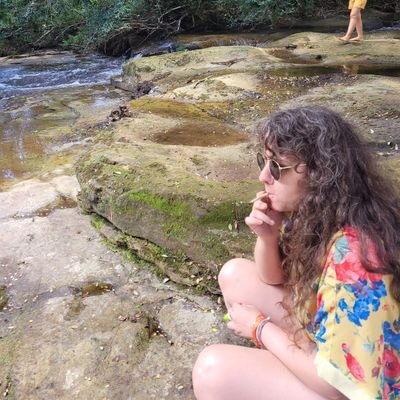 aresdenina's profile picture. Analógicas visões de mundo,
Pesquisadora independente,
Uma trabalhadora da Cultura.