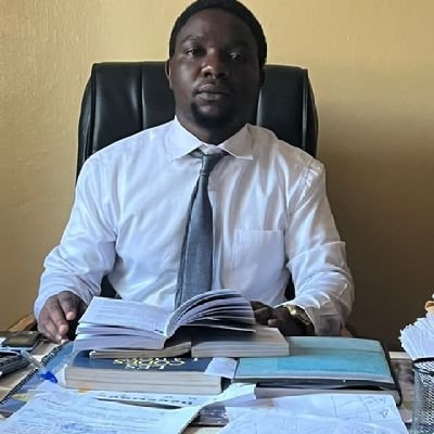 Doctorant en droit de l'Université de Lubumbashi
et Avocat au Barreau près la Cour d'appel du Haut Katanga(Lubumbashi).