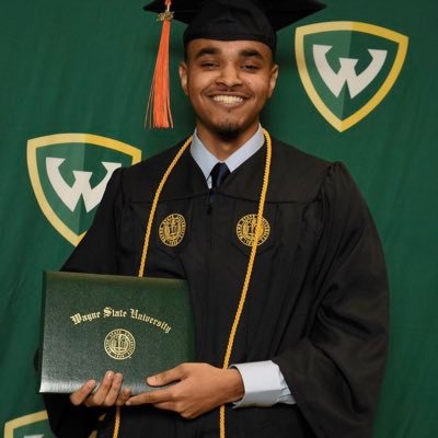 Wayne State University Graduate 23’👨🏽‍🎓||Roeper alumni||🌆Yung Scaf Beezy❄️