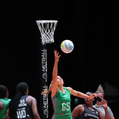 🇬🇧 🇿🇦 - Cardiff Dragons Superleague- England Netballer - Uni of Bath Graduate 🏐 @stepout_7 athlete