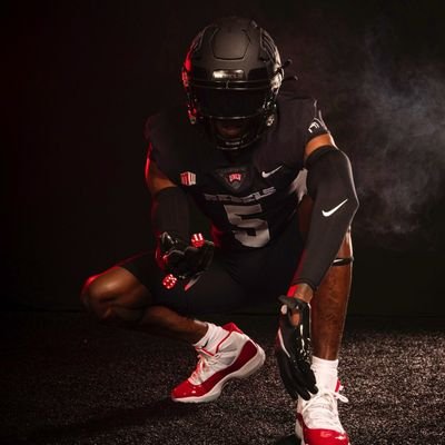 c/o:2025 | DB
5,8 | 160
📧 junioredouardedva@gmail.com
📲 954 5139255
NCAA ID 2211718619