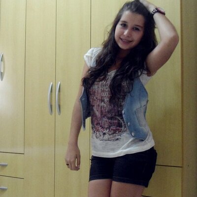 a menina feia ;3 (@BiaSimonato) / X