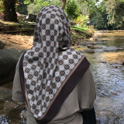 Jual Shawlpublika, Tudung Ruffle, Leeyanarahman & Dearahijab. link in bio ♡
