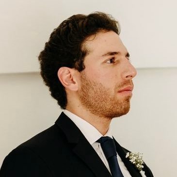 sades1992's profile picture. 