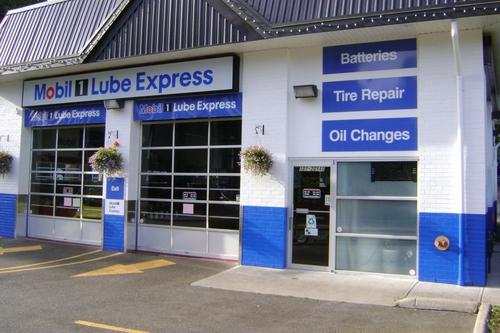 We provide fast #warranty approved #oilchanges and light maintenance services. Wiper blades, bulbs, tire repairs and more. No appt necessary. #WalnutGrove