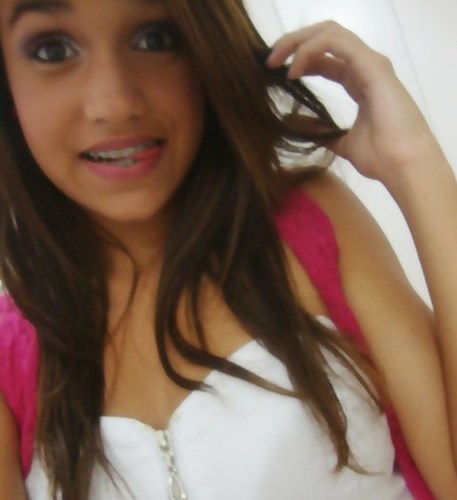 http://t.co/hawiIuPSvS , Mora na Baixada Santista , 14 Anos , Santista ♥ , Ariana ♈ , teimosa&ciumenta !