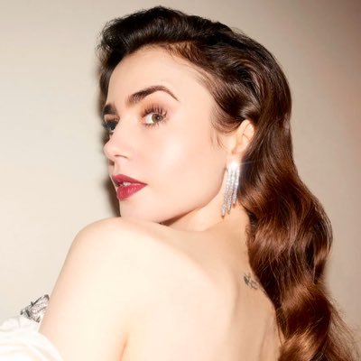 All my favorite pics of the most Beautiful face and sexy legs of Lily Collins! and a few of my other favorite celebs too.