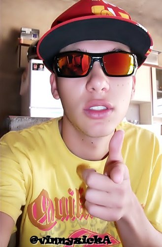 cÕrintthiÁnnÕ cÕm orgullhÕ , 18 Ánns , chÁttÕ pÁ cÁray ;x , a viidÁ eê lokÁ nêggÕ pÕr isso eêu tto dê passaggên ♫* NAMORADO da @kaaaroberta_ c2 '